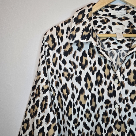 Chico's Women's Animal Print Long Sleeve V-Neck Button Up Top Size Large 16 / 18 - Picture 6 of 13
